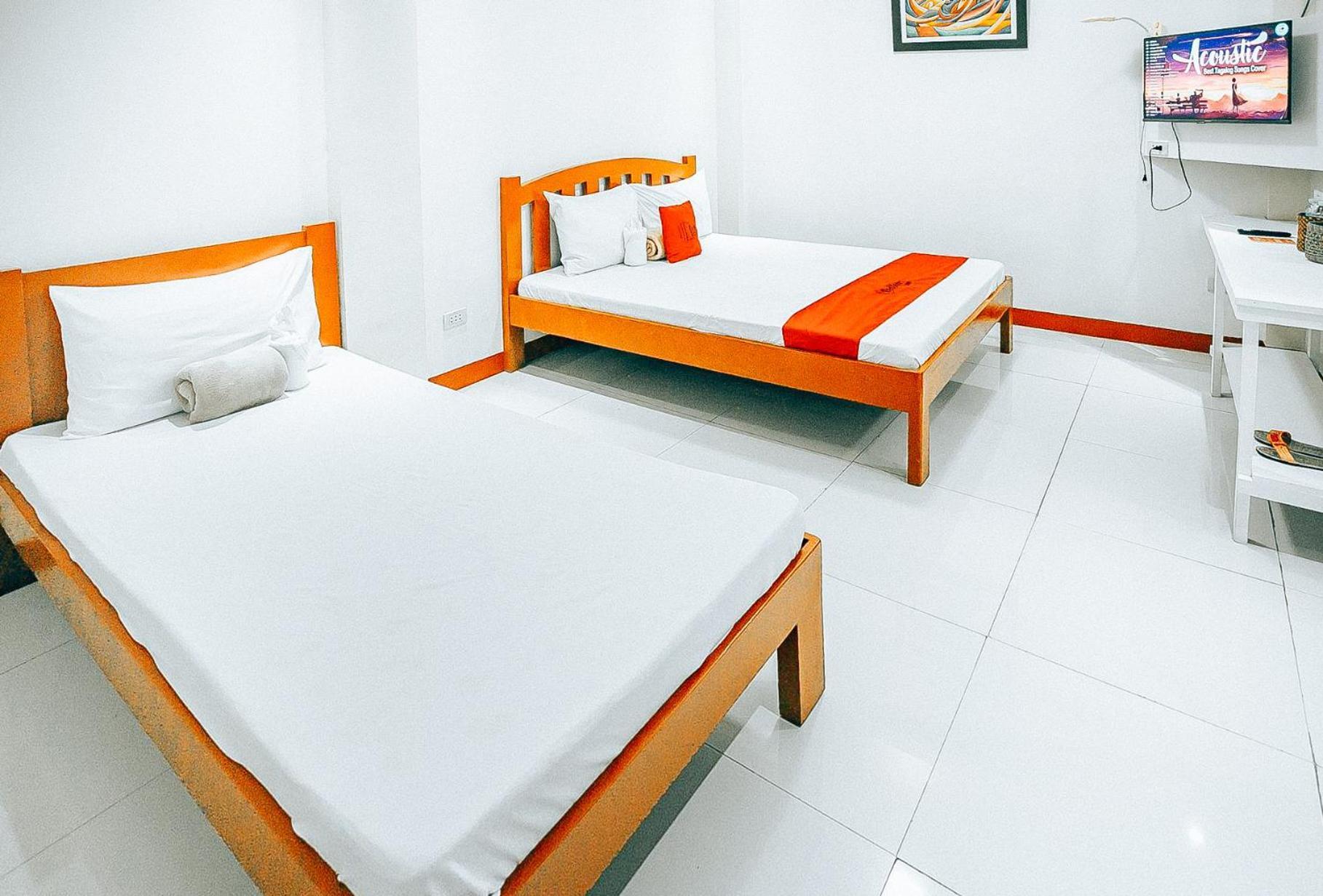 לגאזפי Reddoorz At S & L Apartelle Daraga Albay מראה חיצוני תמונה