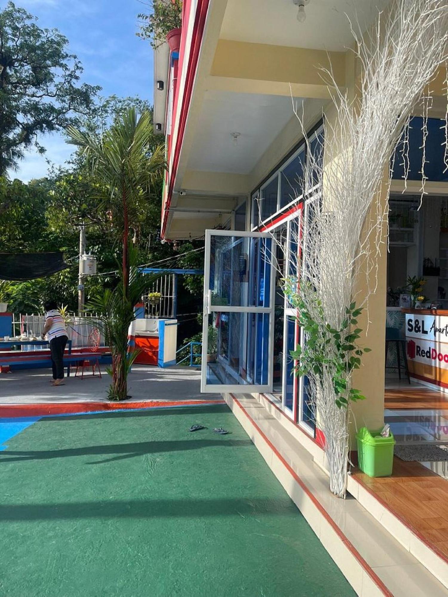 לגאזפי Reddoorz At S & L Apartelle Daraga Albay מראה חיצוני תמונה